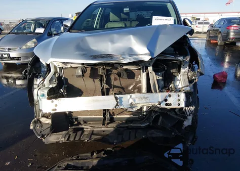 2019 Toyota Highlander Le Plus из США, поврежденный, VIN 5TDZZRFH0KS307053